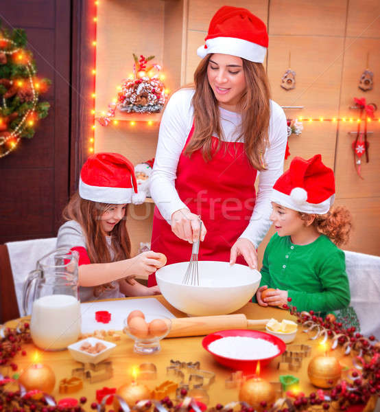 Zdjęcia stock: Szczęśliwą · rodzinę · gotowania · christmas · matka · dwa · cute