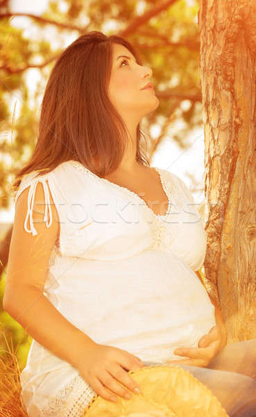 Kobieta w ciąży jesienny lasu relaks czasu Zdjęcia stock © Anna_Om