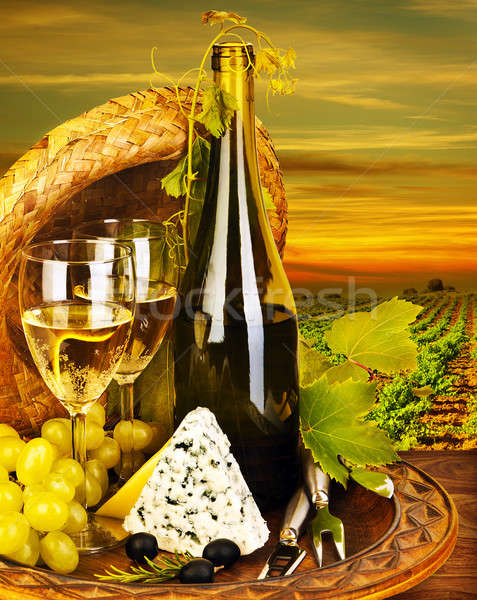 Сток-фото: вино · сыра · романтические · обеда · Открытый · таблице