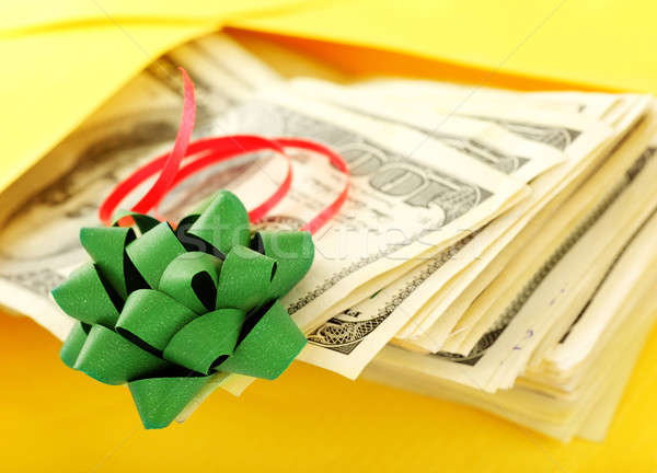 Para hediye yeşil yay sarı zarf Stok fotoğraf © Anna_Om
