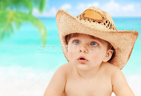 Baba fiú cowboykalap tengerpart közelkép portré Stock fotó © Anna_Om