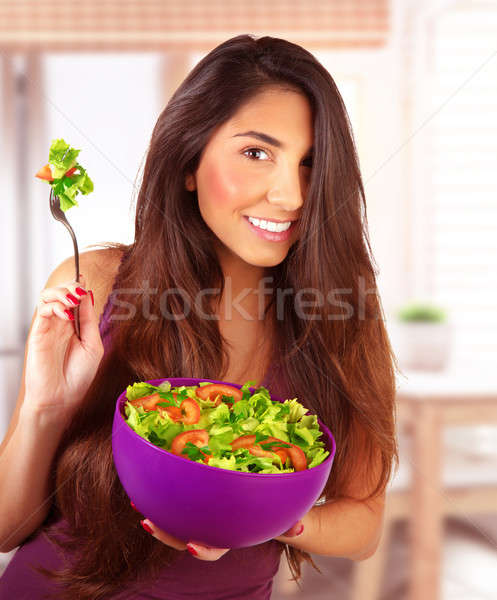 Kız yeme vejetaryen salata taze ev Stok fotoğraf © Anna_Om