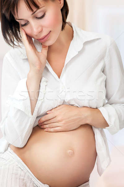Gyengéd terhes nő portré gyönyörű otthon gyengédség Stock fotó © Anna_Om