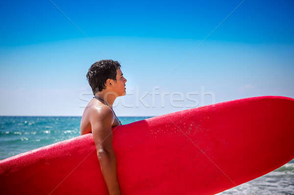 Surfer Strand gut aussehend teen Junge stehen Stock foto © Anna_Om