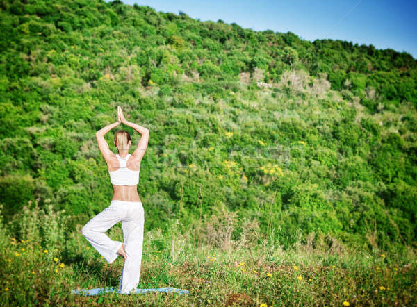 [[stock_photo]]: Yoga · extérieur · Retour · côté · femme · fitness