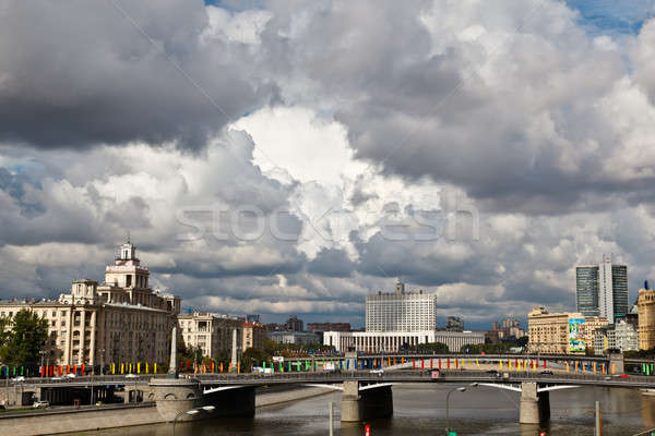 Moscova râu casă albă Rusia apă casă Imagine de stoc © anshar