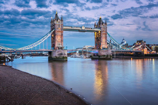 Famoso Tower Bridge pôr do sol Londres Reino Unido água Foto stock © anshar