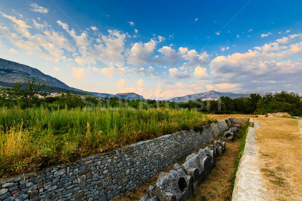 Cementerio ruinas antigua ciudad Croacia árbol Foto stock © anshar