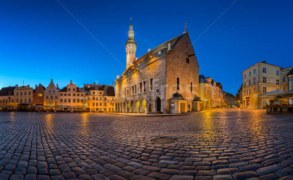 Stockfoto: Tallinn · stadhuis · vierkante · ochtend · Estland · gebouw