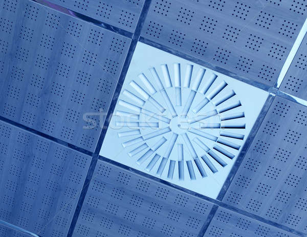 Fresco aire suministrar enfriamiento ventilador Foto stock © Anterovium