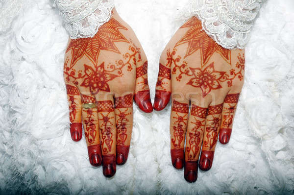 Hena mãos indonésio casamento noiva mulher Foto stock © antonihalim