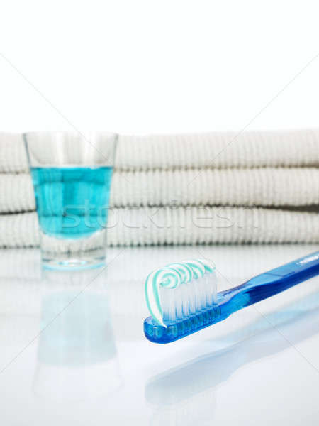 Niebieski rano szczoteczka pasta do zębów szkła pełny Zdjęcia stock © antonprado