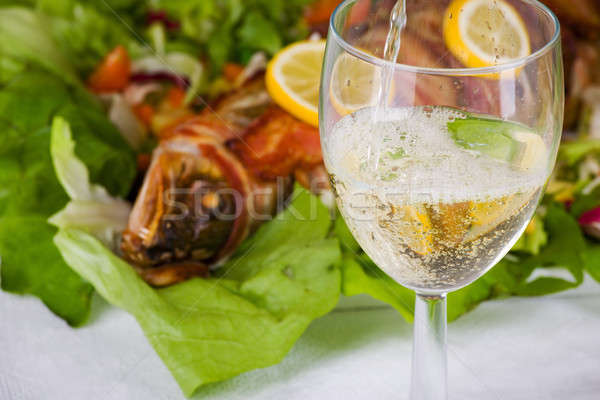 Fisch Wein Essen Medizin Abendessen Platte Stock foto © arcoss