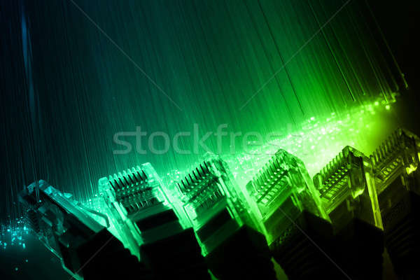 Internet serverul web albastru cablu comunicare Imagine de stoc © arcoss