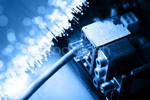 Fibra optica lumina spoturi Internet serverul Imagine de stoc © arcoss