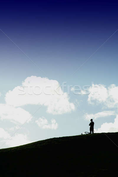 Solitudine uomo piedi sola top Hill Foto d'archivio © aremafoto