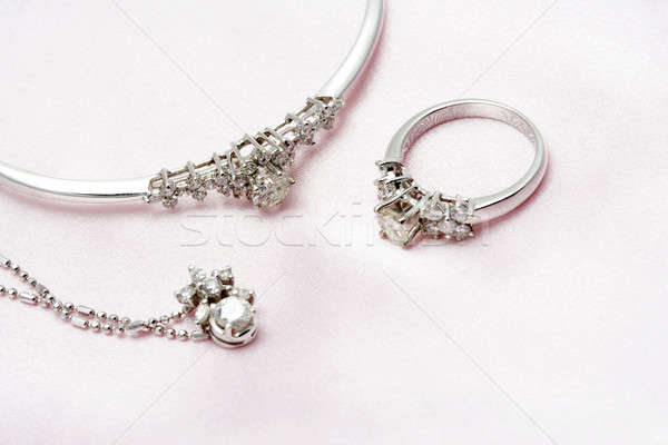 Diament biżuteria zestaw biały złota zespołu Zdjęcia stock © aremafoto