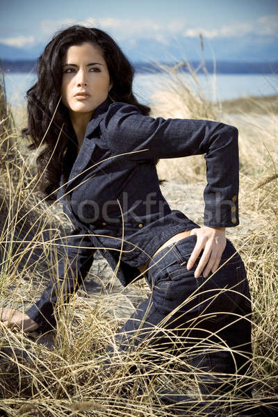 Belle hispanique femme extérieur plage Photo stock © aremafoto