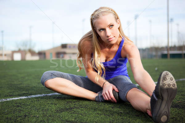 女性 行使 美しい 白人 スポーツ フィールド ストックフォト © aremafoto