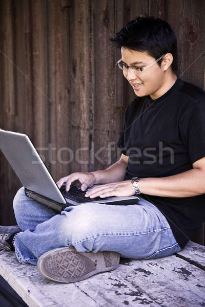 Stockfoto: Asian · laptop · gelukkig · werken · man