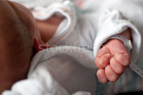 Neu geboren Baby Hand Kinder Armband Stock foto © ArenaCreative