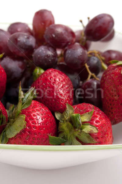 Foto d'archivio: Ciotola · rosso · frutti · di · bosco · antiossidante · ricca · uve