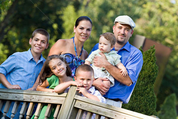 [[stock_photo]]: Famille · heureuse · portrait · Nice · regarder · jeunes · famille