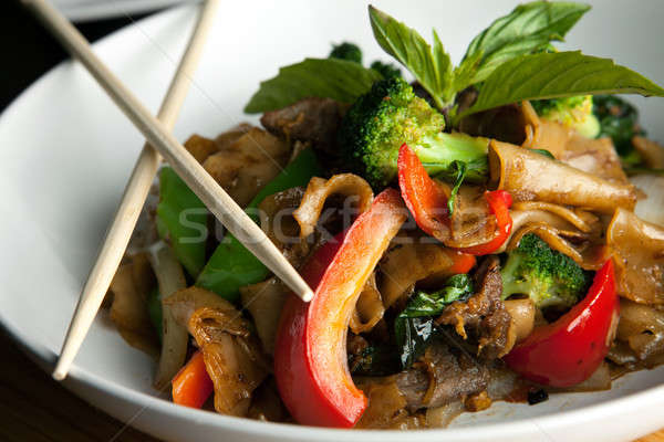 [[stock_photo]]: Ivre · thai · plat · boeuf · mixte