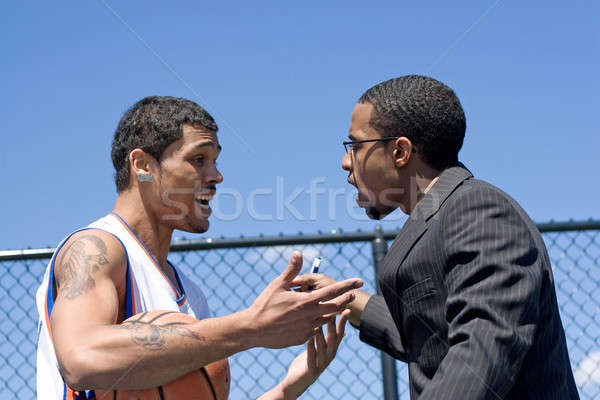 Boos basketbal coach jonge man Stockfoto © ArenaCreative