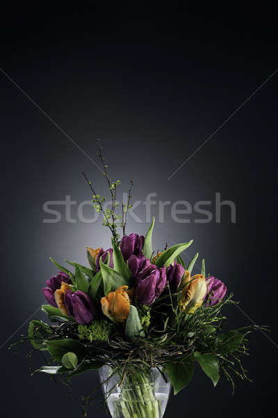 Virágcsokor tulipánok váza sötét virágok villám Stock fotó © armin_burkhardt