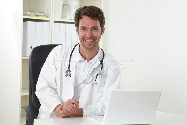 Doktor klinik iş adam tıbbi dizüstü bilgisayar Stok fotoğraf © armstark