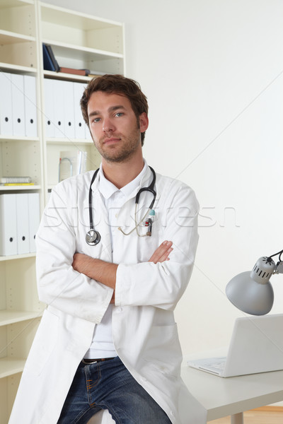 Médico clínica negócio homem médico laptop Foto stock © armstark