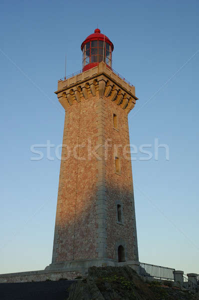 Farol torre céu mar pedra Foto stock © arocas
