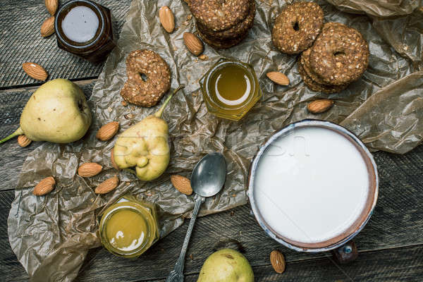 [[stock_photo]]: Cookies · poires · miel · yaourt · table · en · bois · rustique