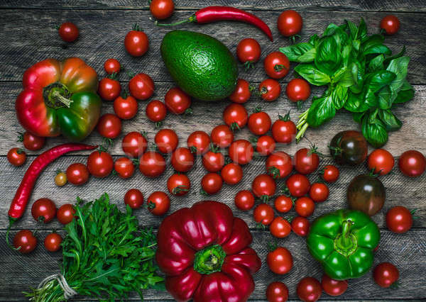 Lecker Gemüse Holztisch rustikal Stil Tomaten Stock foto © Arsgera