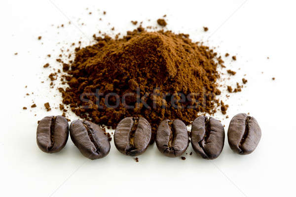 Kaffeebohnen isoliert weiß Textur Holz Kaffee Stock foto © art9858