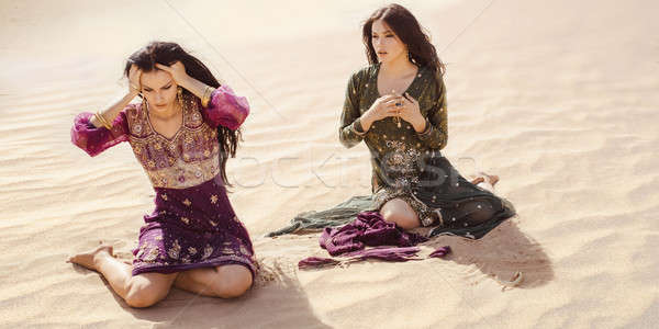 渴 婦女 沙漠 丟失 口渴 商業照片 © artfotodima