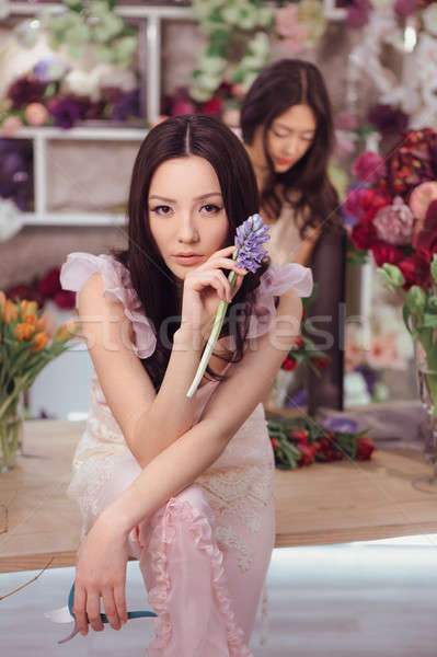 [[stock_photo]]: Belle · asian · femmes · travail · fleur · magasin