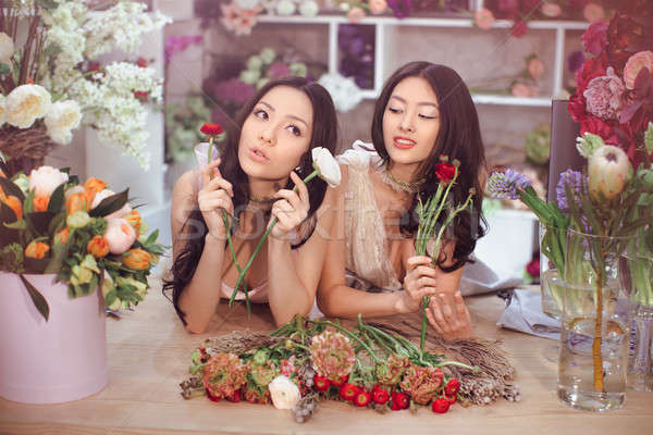 [[stock_photo]]: Belle · asian · femmes · bouquet · fleurs · fleur