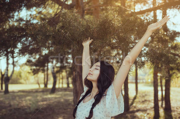 Foto stock: Feliz · mulher · floresta · natureza · menina