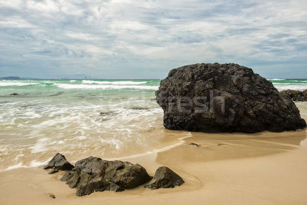 Dalgalar plaj kaya yeni güney galler Stok fotoğraf © artistrobd