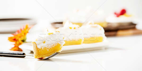 Foto d'archivio: Limone · torta · fiore · piatto · alimentare · uovo