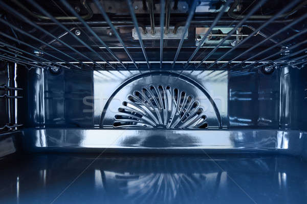 Aragaz cuptor interior gol metal Imagine de stoc © artjazz