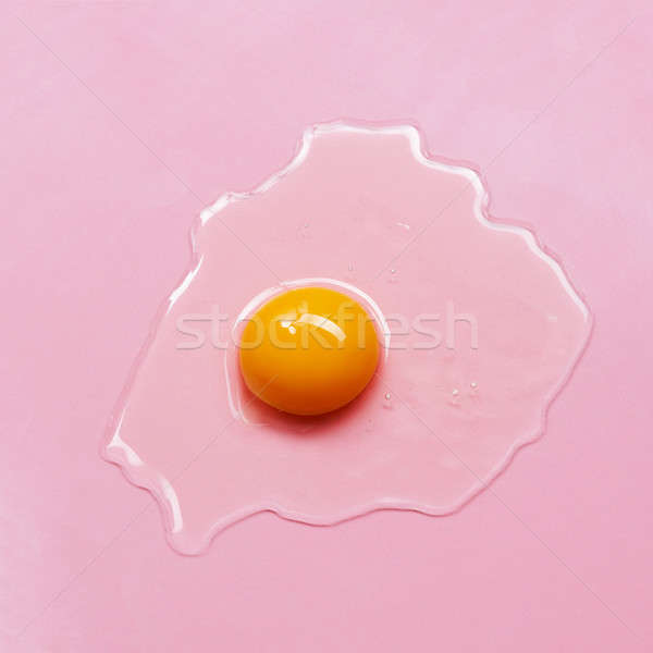 Tojás tojássárgája közelkép tyúk nyers rózsaszín Stock fotó © artjazz