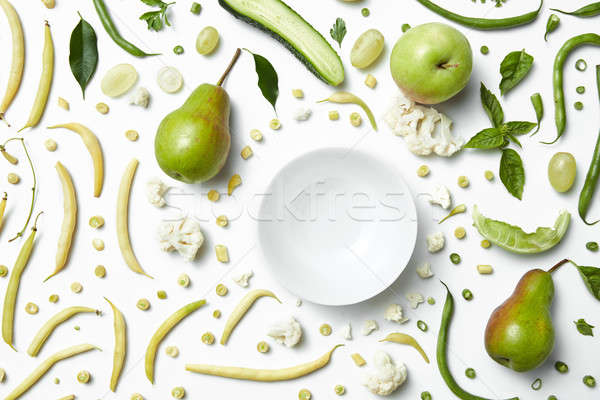 Verde legumes frutas branco alimentação saudável Foto stock © artjazz