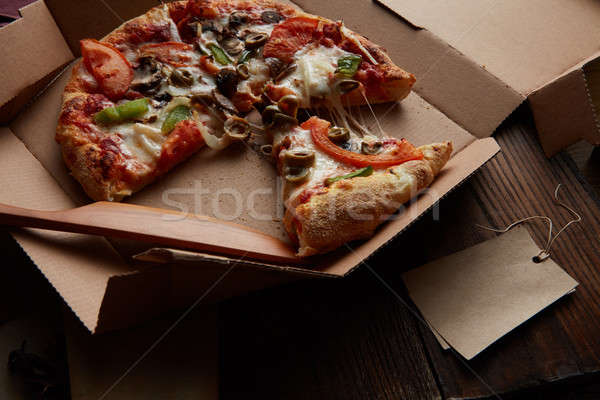 Foto stock: Pizza · cartão · caixa · de · pizza · fresco