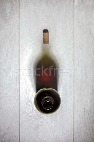 Bottiglia vino rosso sughero bianco tavolo in legno top Foto d'archivio © artjazz
