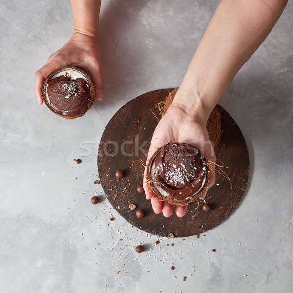Kezek elvesz kókusz házi készítésű barna csokoládé Stock fotó © artjazz