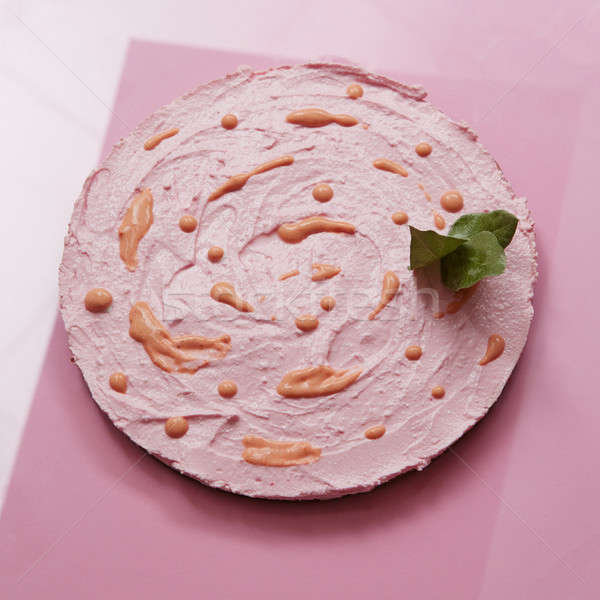 Belo rosa bolo especial festa de aniversário tabela Foto stock © artjazz