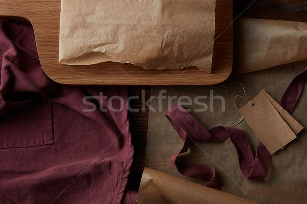 Cocina mesa de madera pergamino papel Foto stock © artjazz